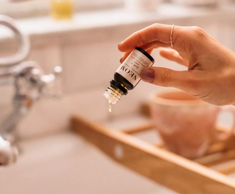 Neom Calm And Relax Complete Bliss Essential Oil Blend