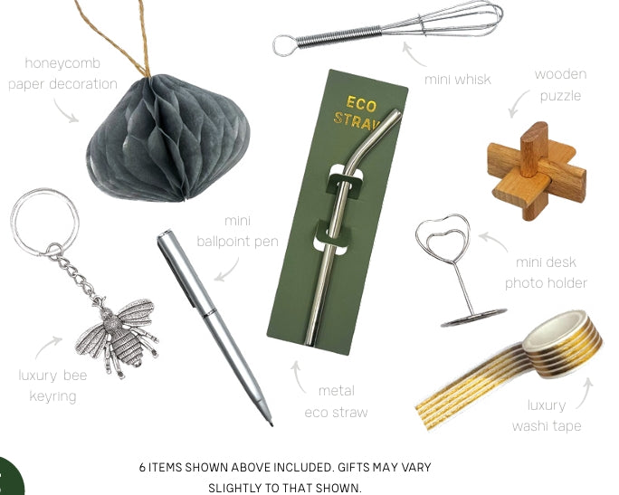 Holy & Ivy Luxury Crackers - Gold & Green Mistletoe