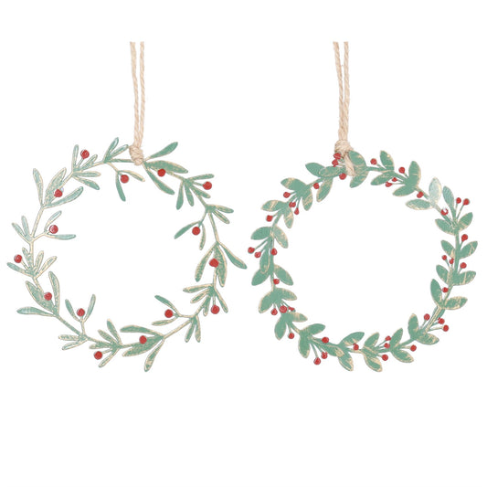 Gisela Graham Metal Decoration - Green Wreath with Red Berries