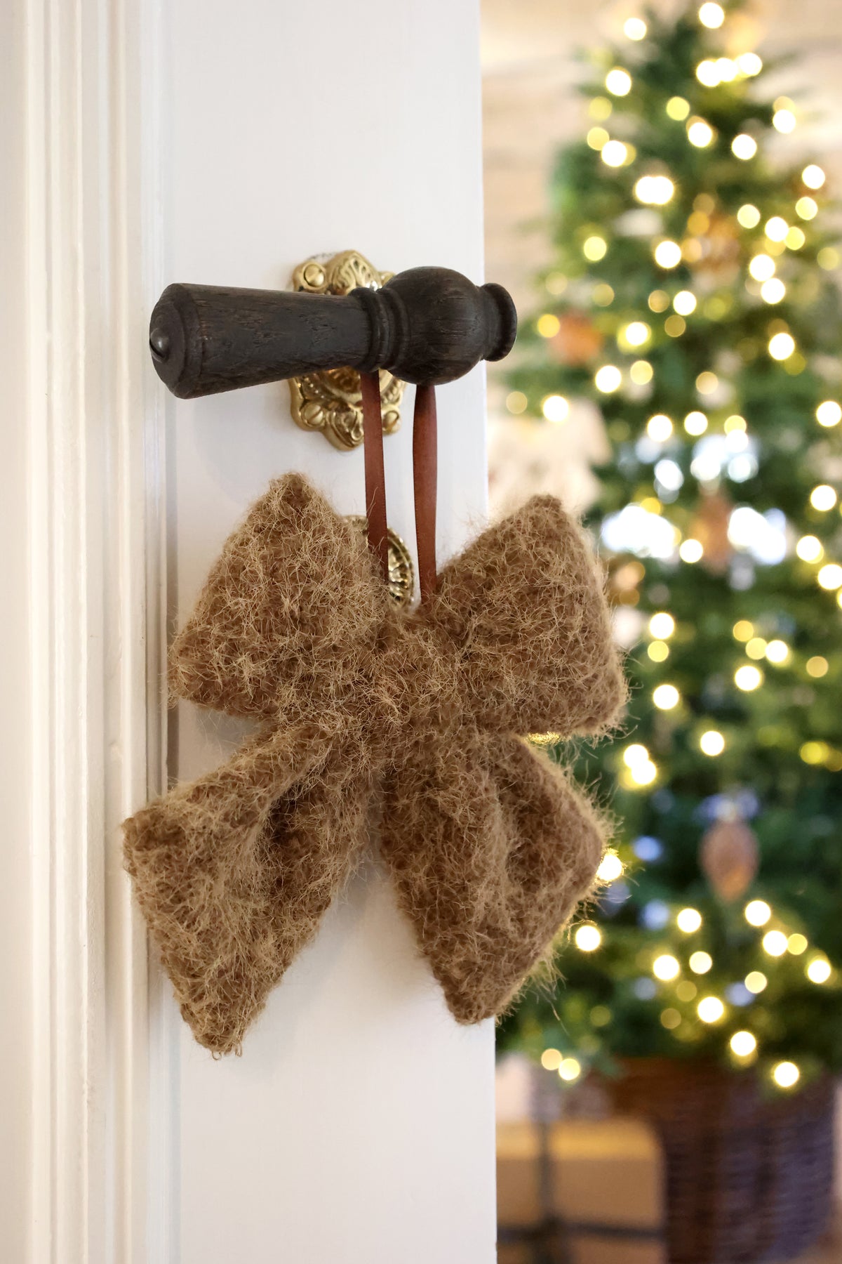 Bow Pendant
