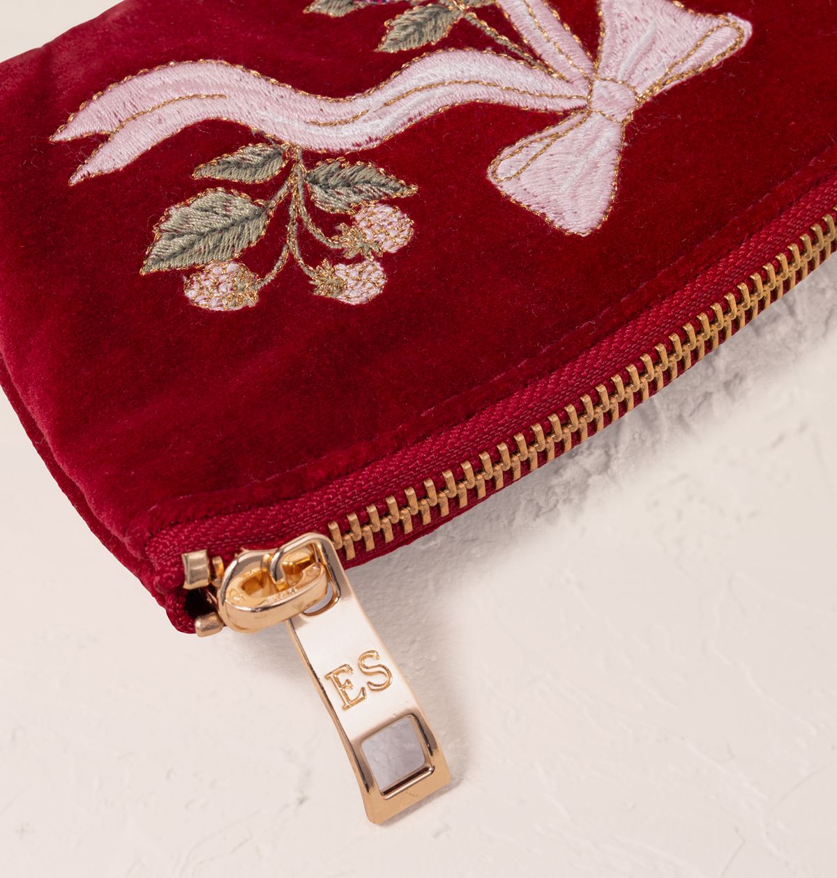 Elizabeth Scarlett Rouge Velvet Coin Purse - Berries & Bows