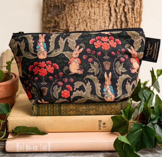 Peter Rabbit The Vegetable Thief (Noir) Makeup Bag